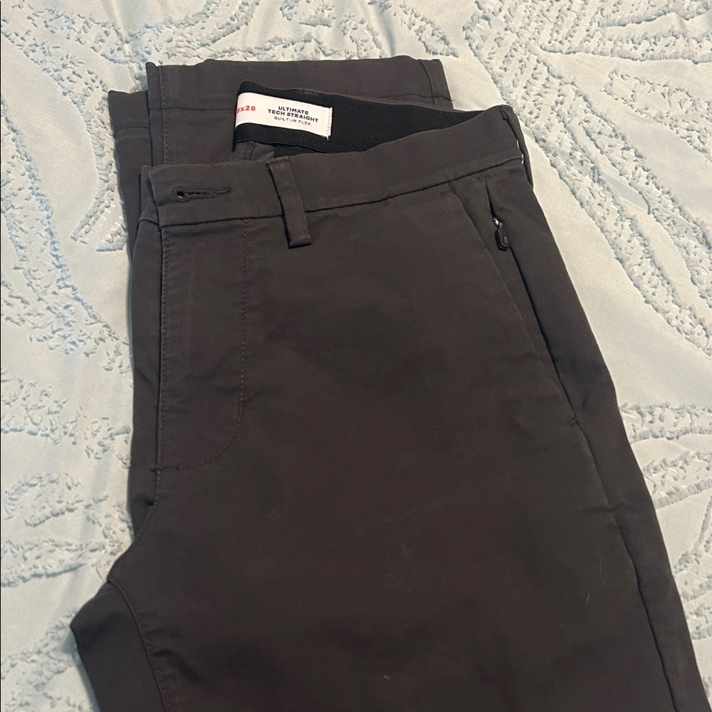Men's Dark Gray Casual Pants - Performance Stretch